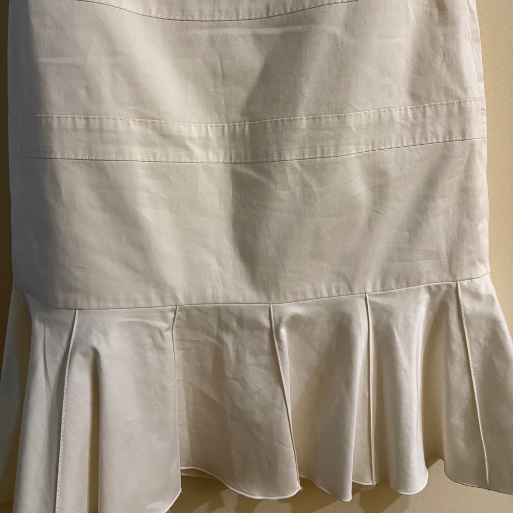 Salvatore Ferragamo skirt size 6